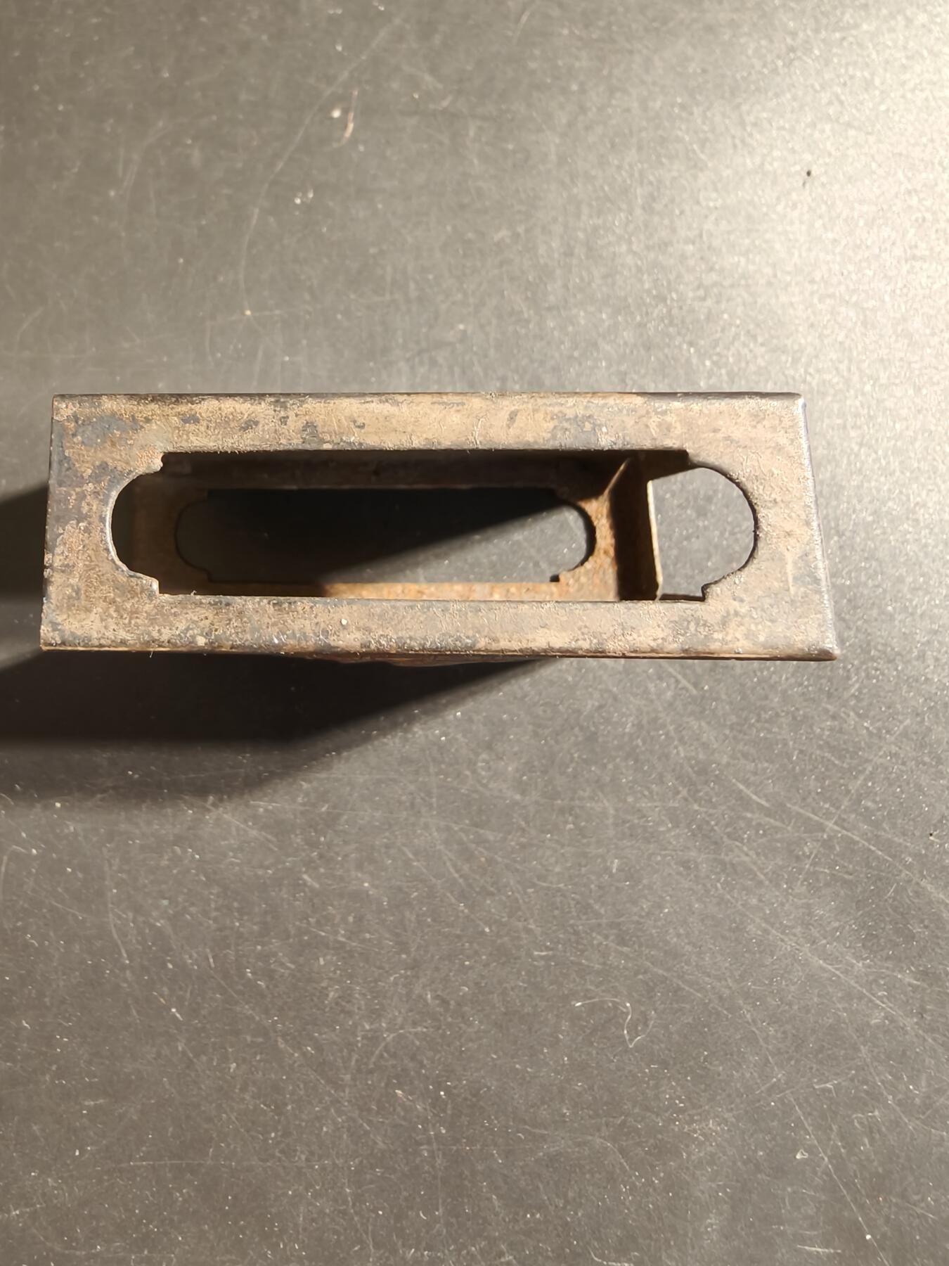 老王徽章第135期 德国烟盒    尺寸58×38×17mm