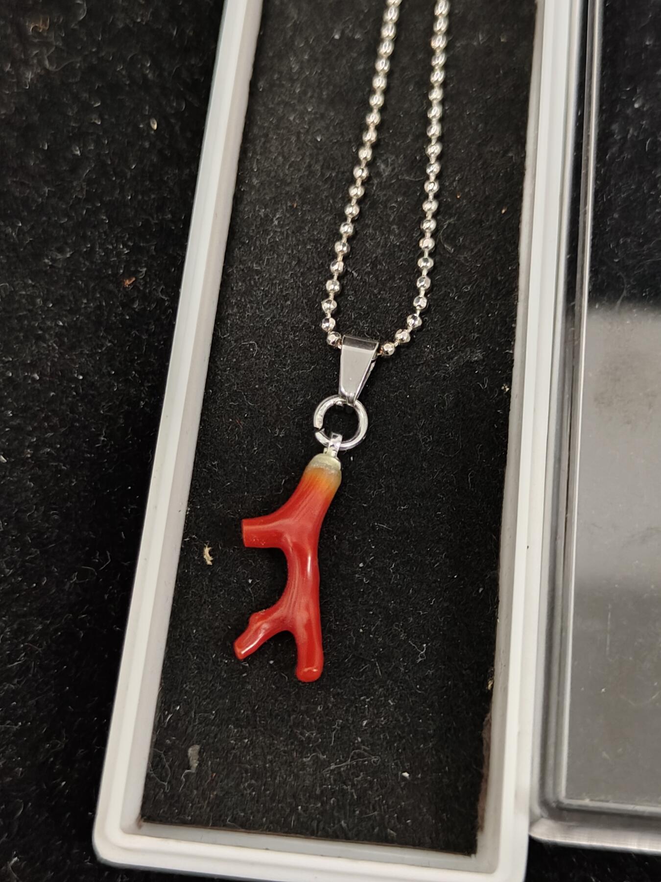 0元起拍勋章 第278期 咸鱼国勋章拍卖专场 7月20日（周日）下午6：00开始 日本中古有机宝石项链带盒