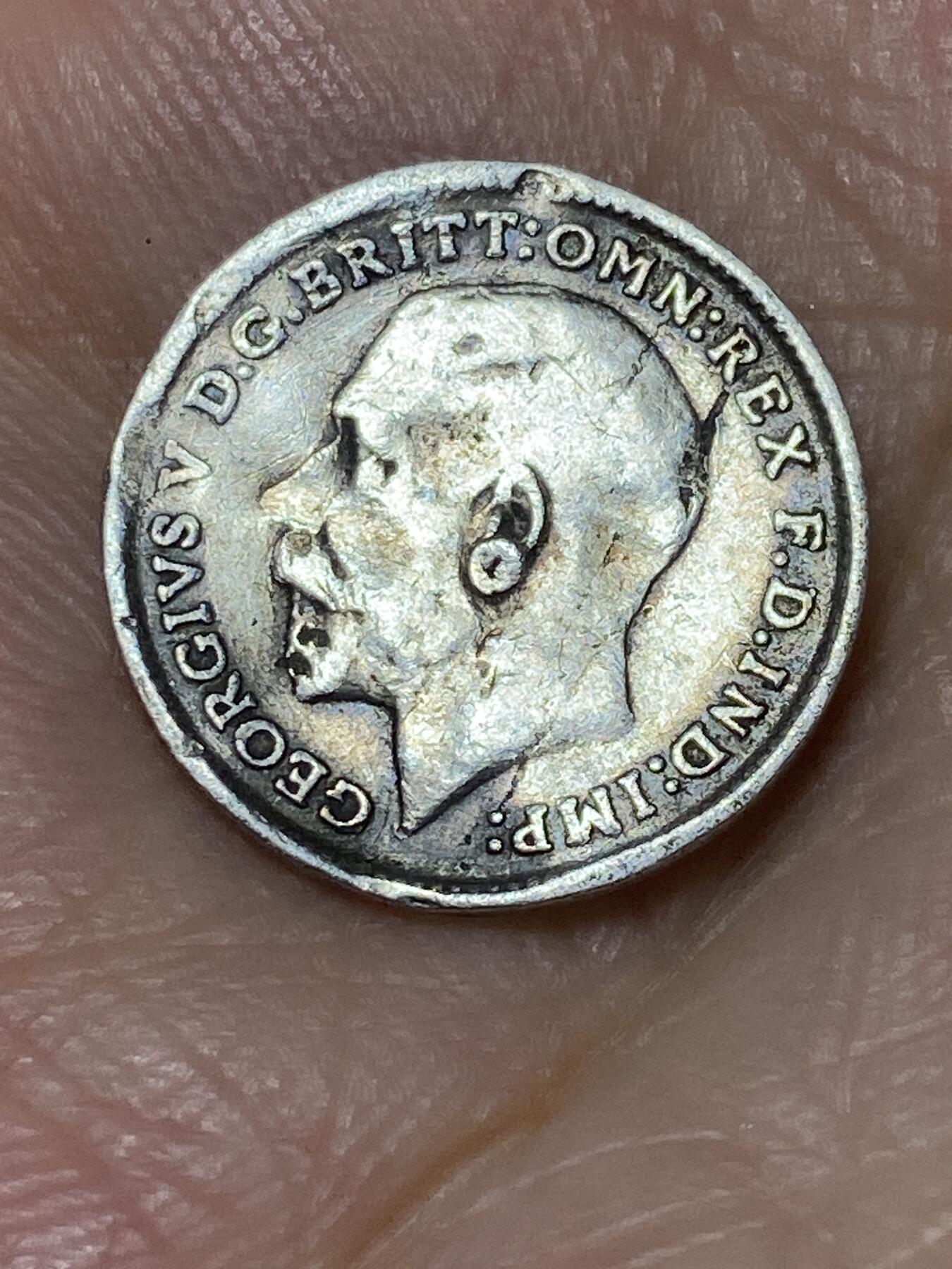 2025年第六十七场(总第九十三场）外国好品散币(免佣金) 英国🇬🇧1911年3便士银币(乔治五世第一版，币不平打孔未透，925高银)