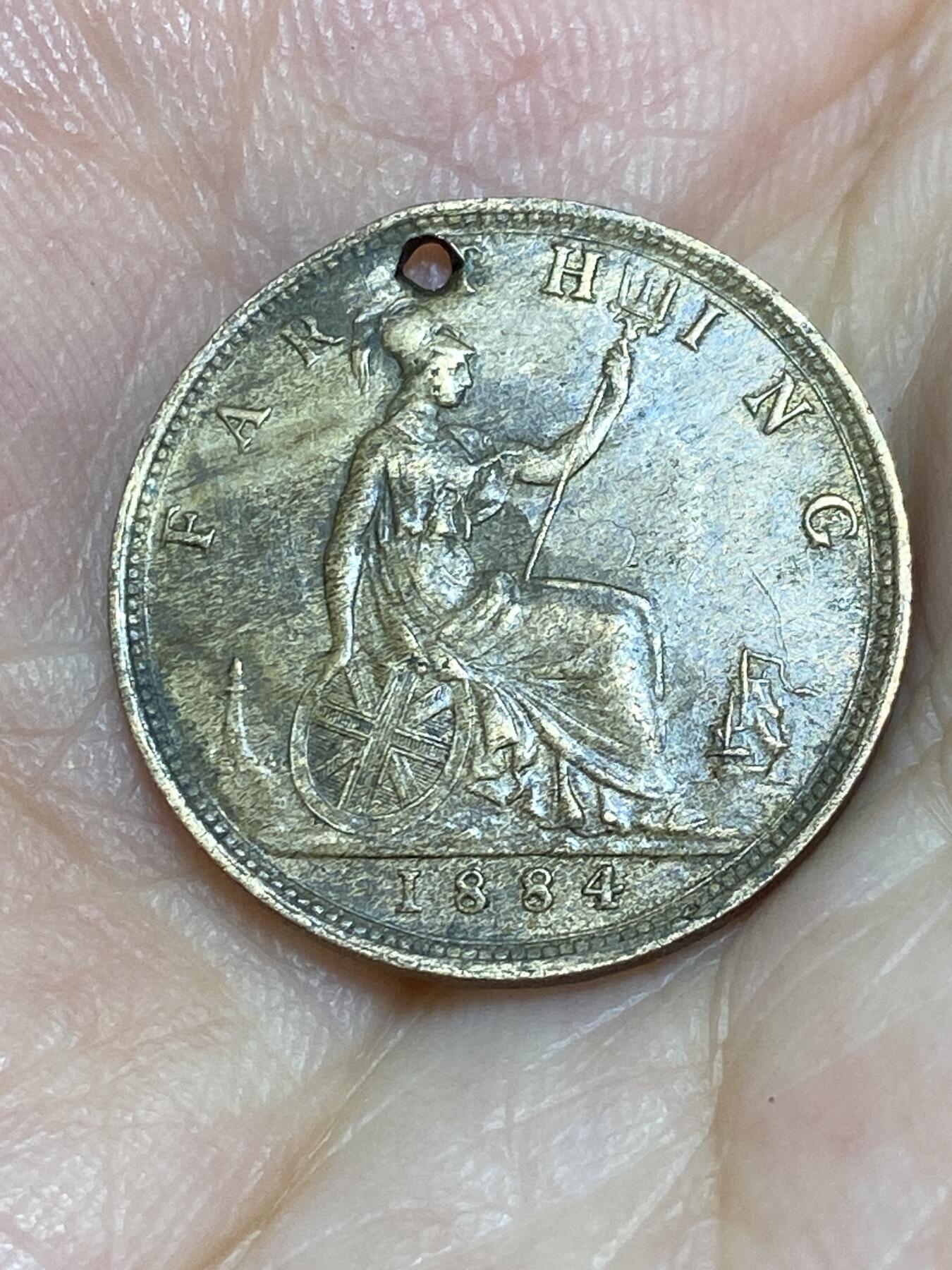 2025年第六十七场(总第九十三场）外国好品散币(免佣金) 老打孔稀少好品–英国🇬🇧1884年1法新(维多利亚女王中年第三版)