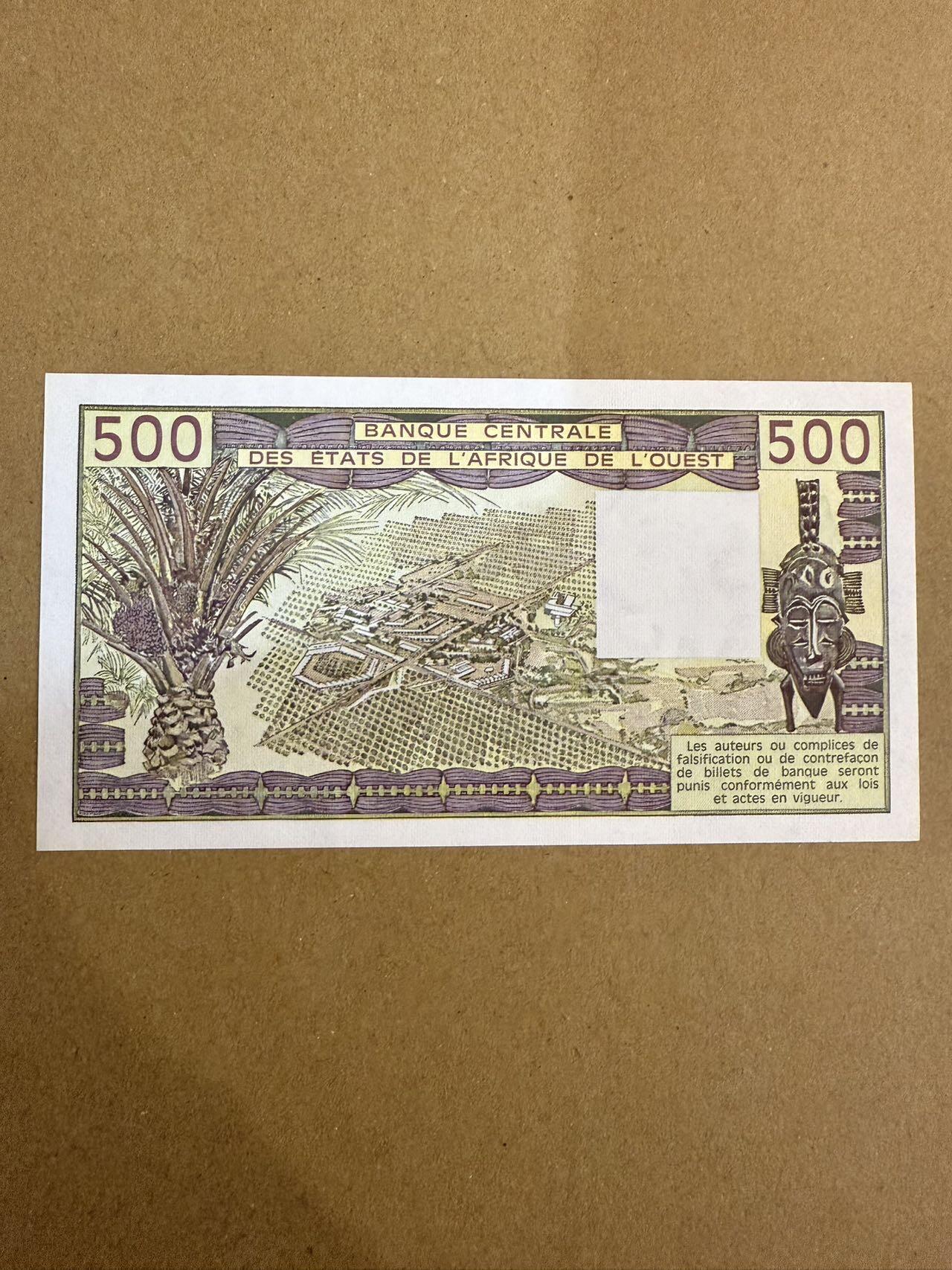 【炜奕收藏】，第三十九期 西非国家联盟字母T多哥500法郎，UNC-品相，轻微点钞痕