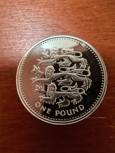 长老汇蛇年精选第二十四场拍卖 - 2002英国英格兰三狮1英镑精制加厚银币，盒证全，1万套