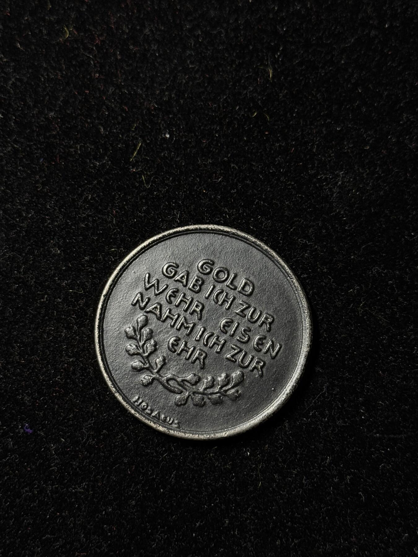 戎马世界章牌大赏第100期 德国捐金换铁纪念章