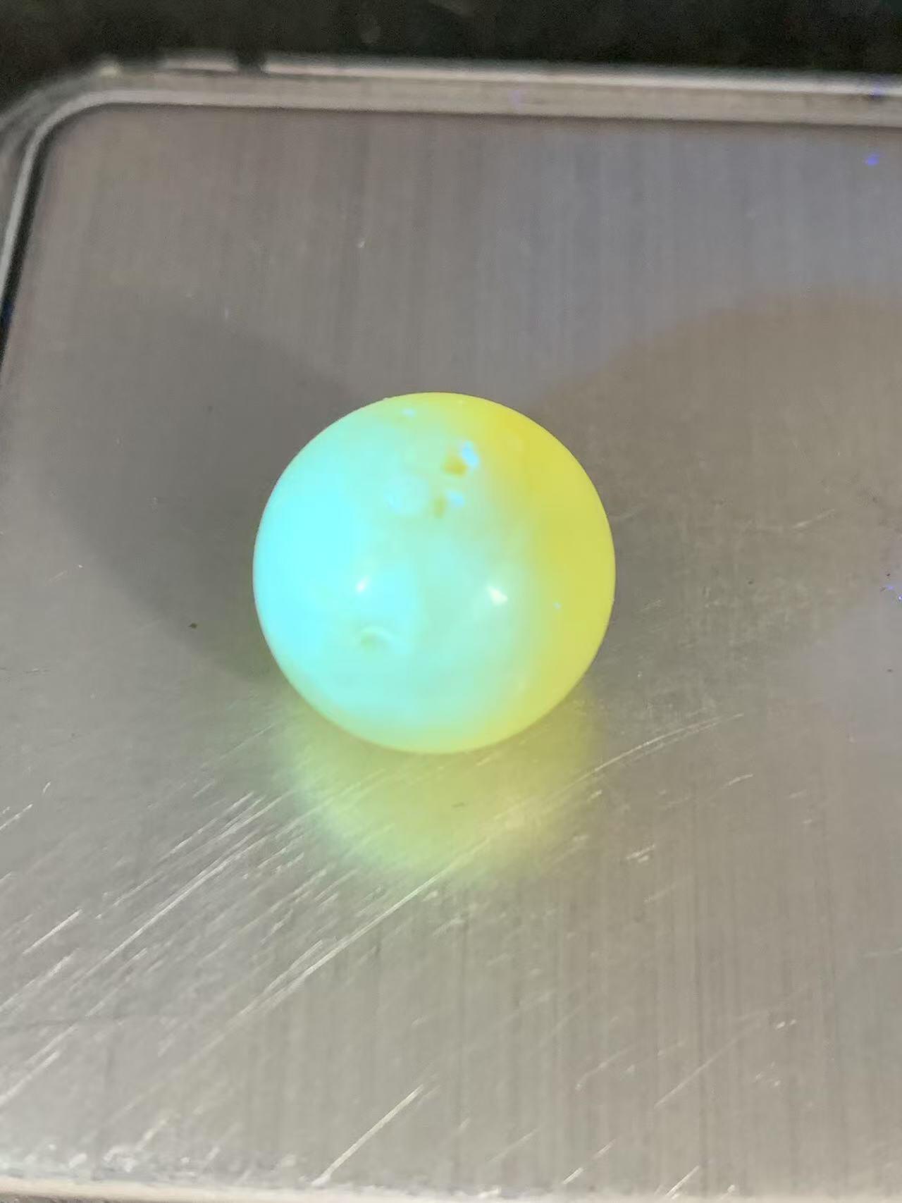 天然乌克兰原矿蜜蜡通货圆珠一颗，