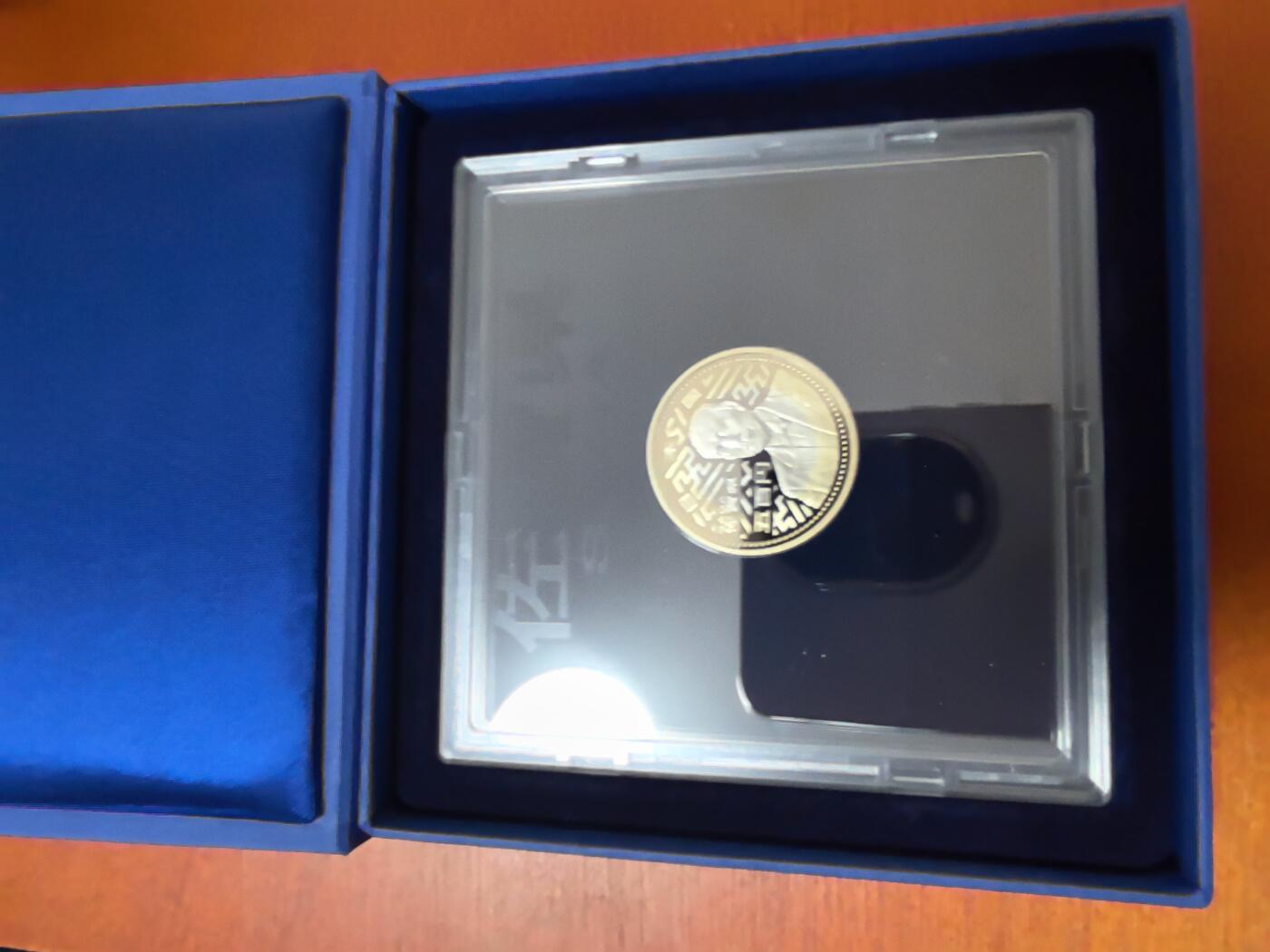 长老汇蛇年精选第二十四场拍卖 2010日本地方自治60周年佐贺县大隈重信500日元双色精制铜镍币，盒证全