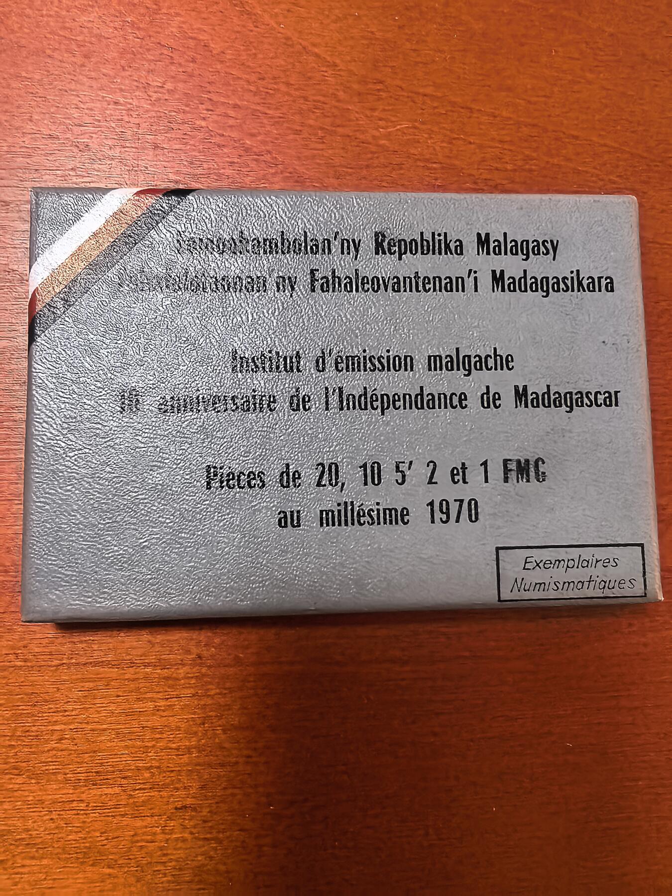 长老汇蛇年精选第二十四场拍卖 1970马达加斯加FDC5枚套，1500套，法国造币厂，盒证全