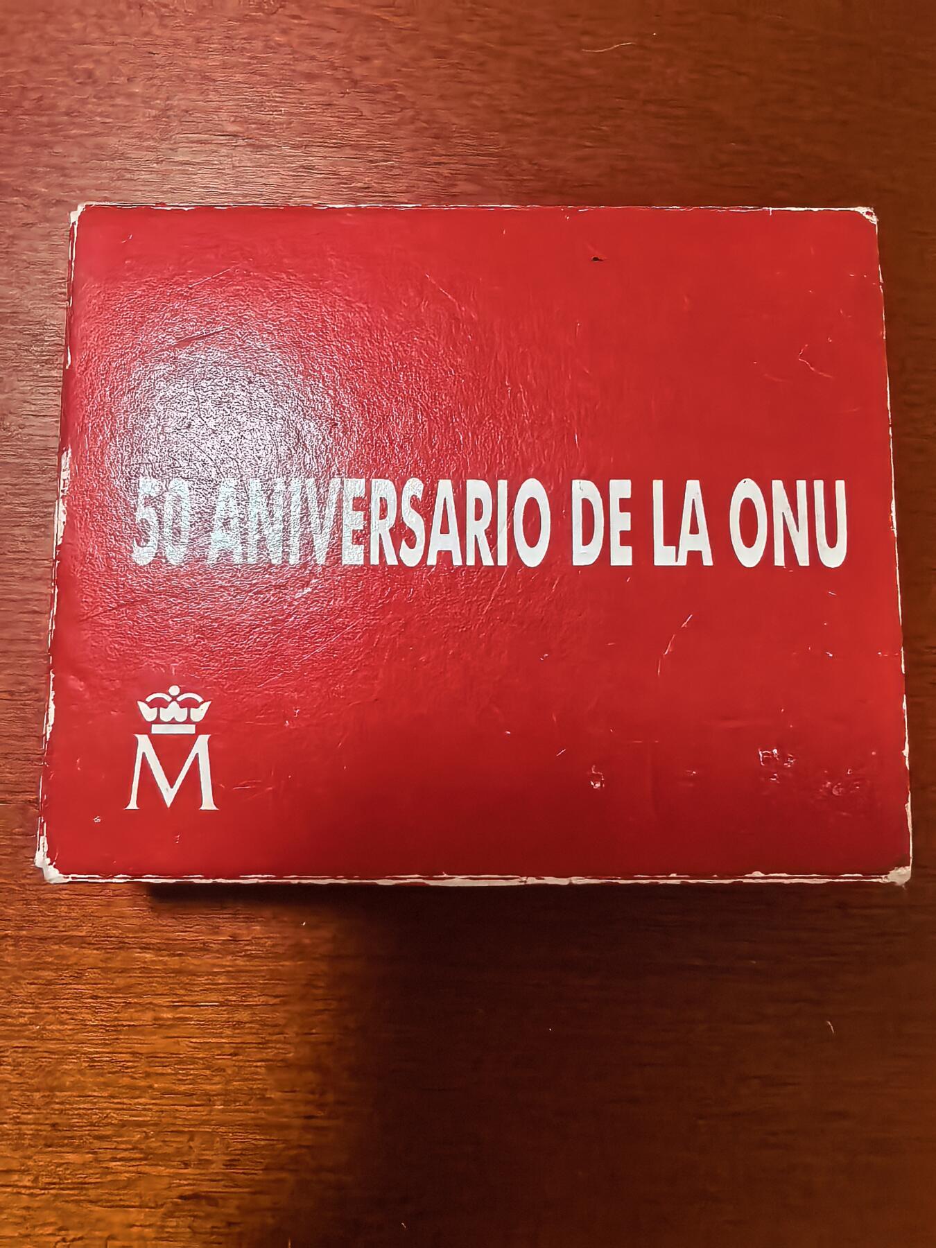 长老汇蛇年精选第二十四场拍卖 1995M 西班牙联合国成立五十周年2000比塞塔精制银币，盒证全，27克925银，橡木盒