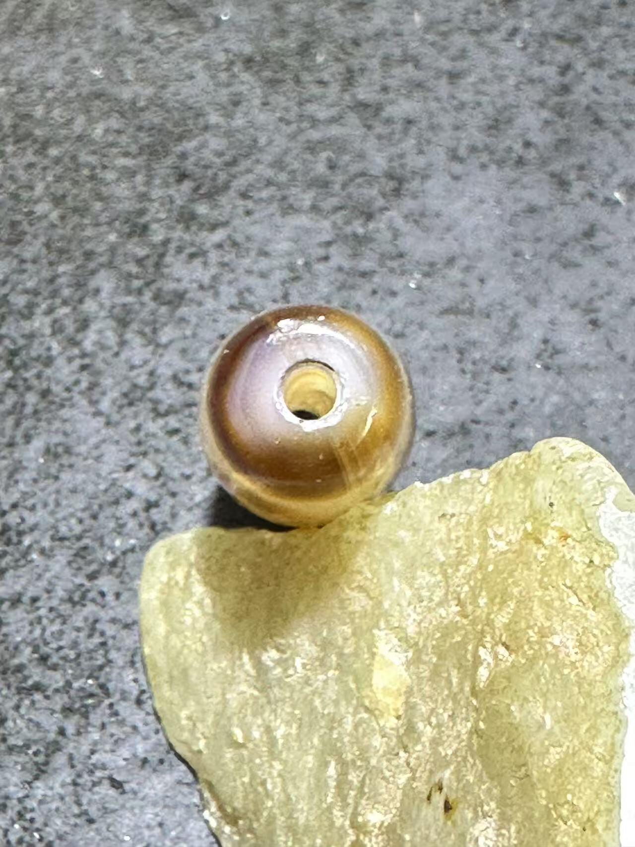 仅此一颗，藏传虎牙随形天珠一颗，