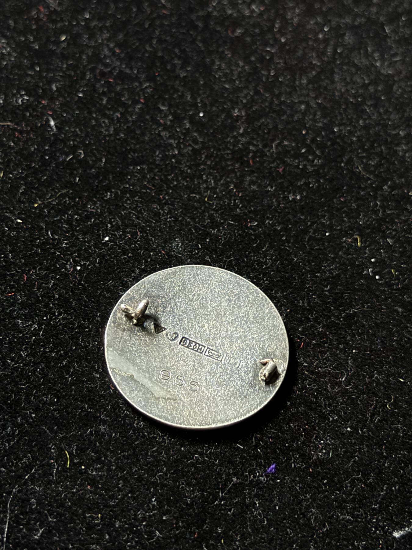 戎马世界章牌大赏第100期 芬兰实验室证章，银制