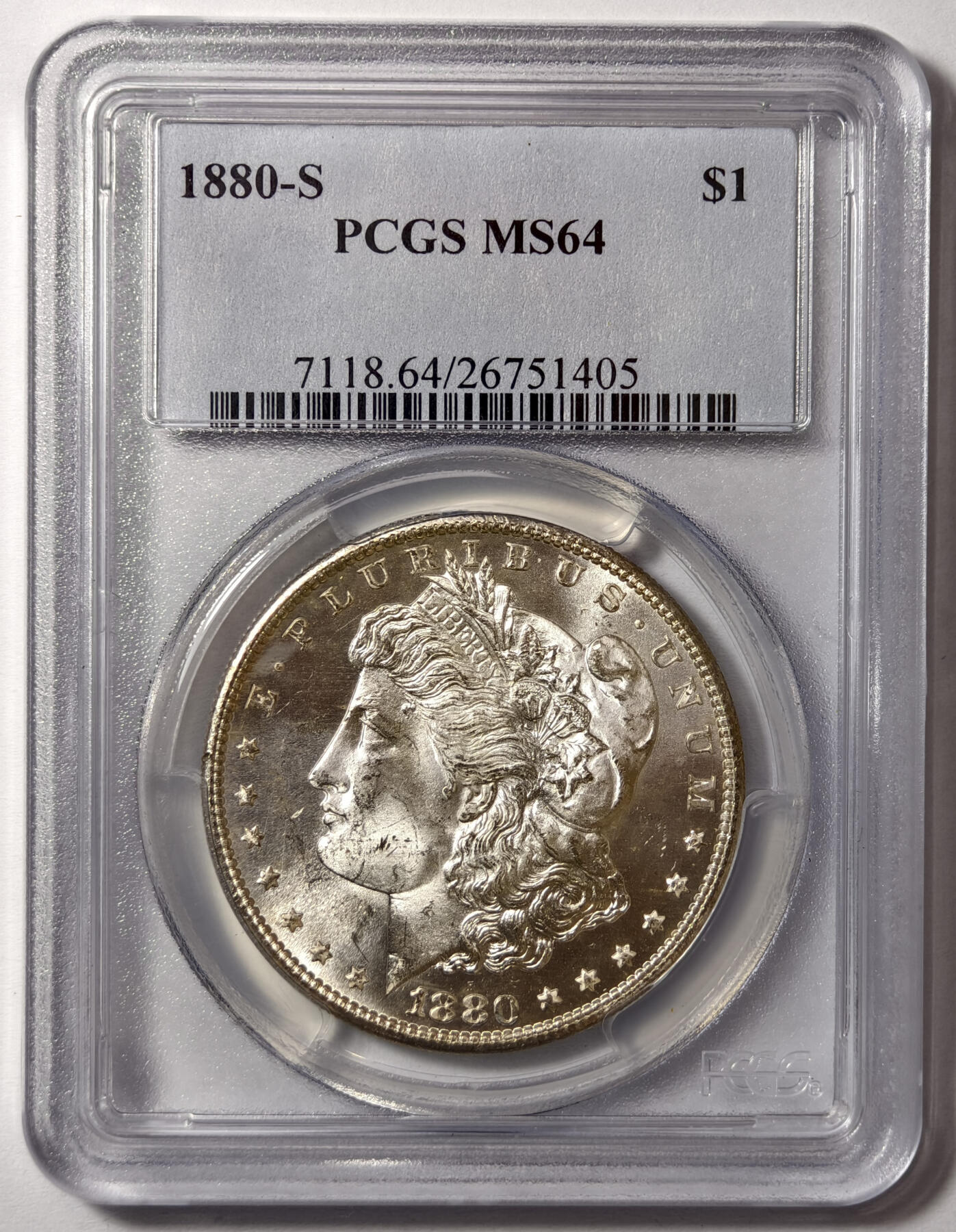 紫瑗钱币——第576期 美国 1880年 S版 摩根 大头妹 1美元 银币 PCGS MS64 老盒 银霜转光，霜面质感，带点反光的感觉