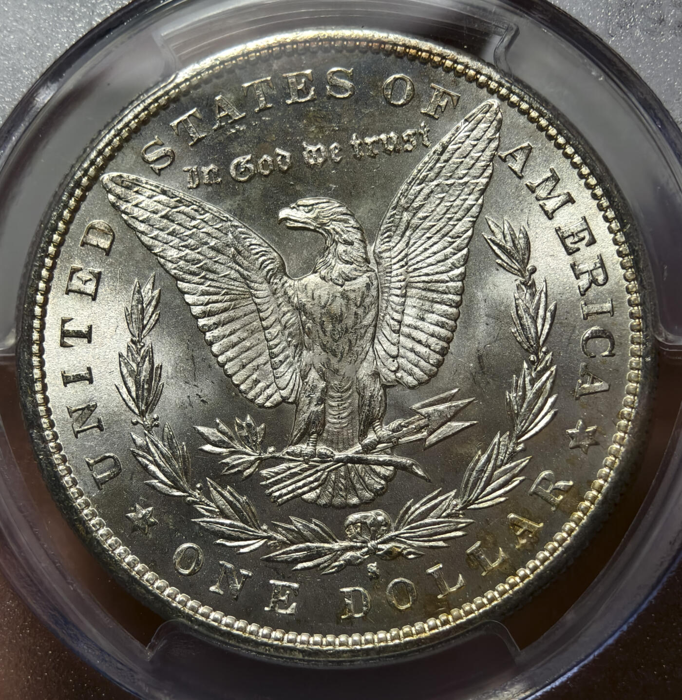 紫瑗钱币——第578期 美国 1879年 S版 摩根 大头妹 1美元 银币 PCGS MS64 老盒 霜面质感，打制细腻