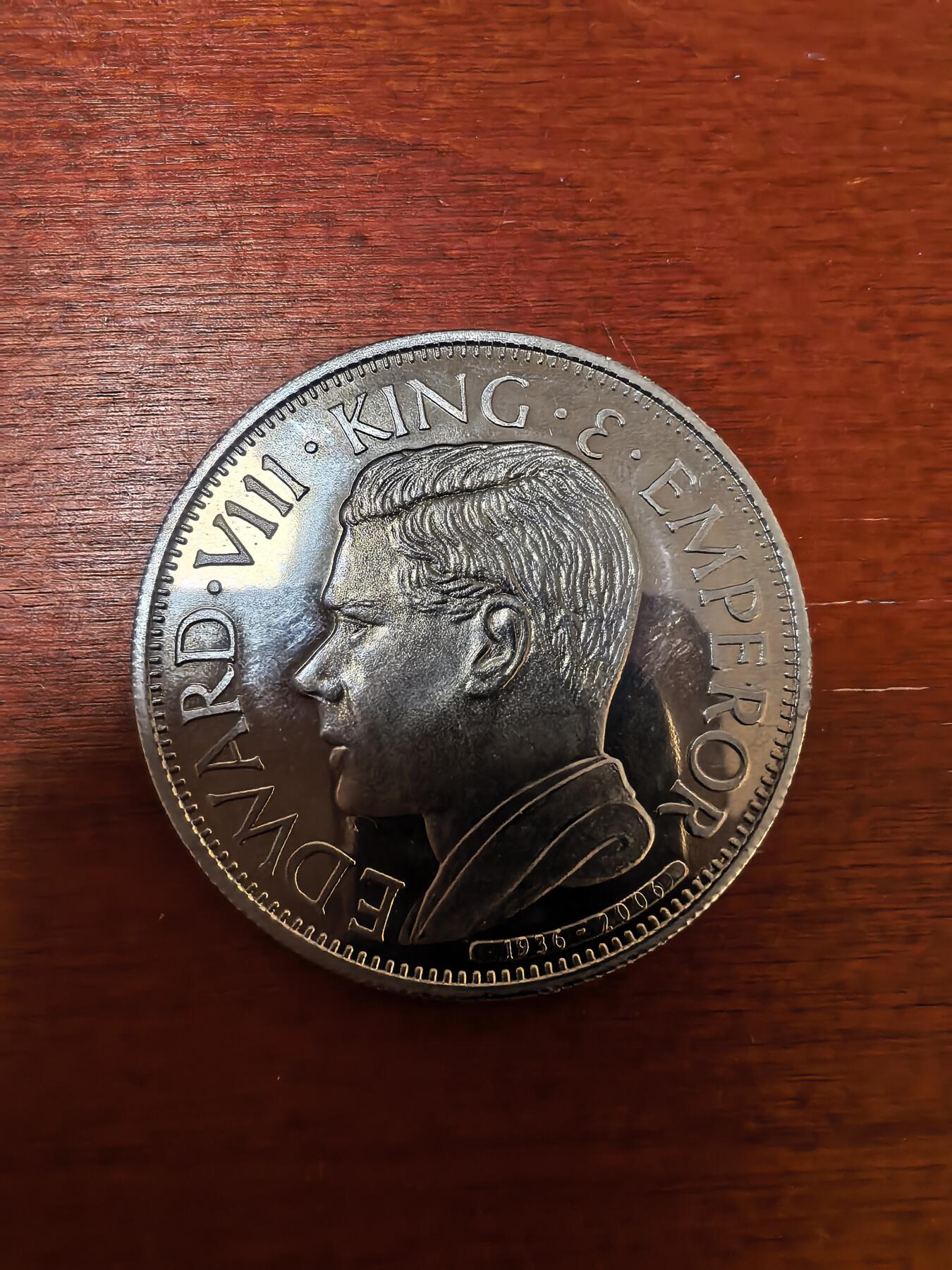 长老汇蛇年精选第二十四场拍卖 2006英国爱德华八世退位70周年臆造1克朗乔治屠龙铜镍币