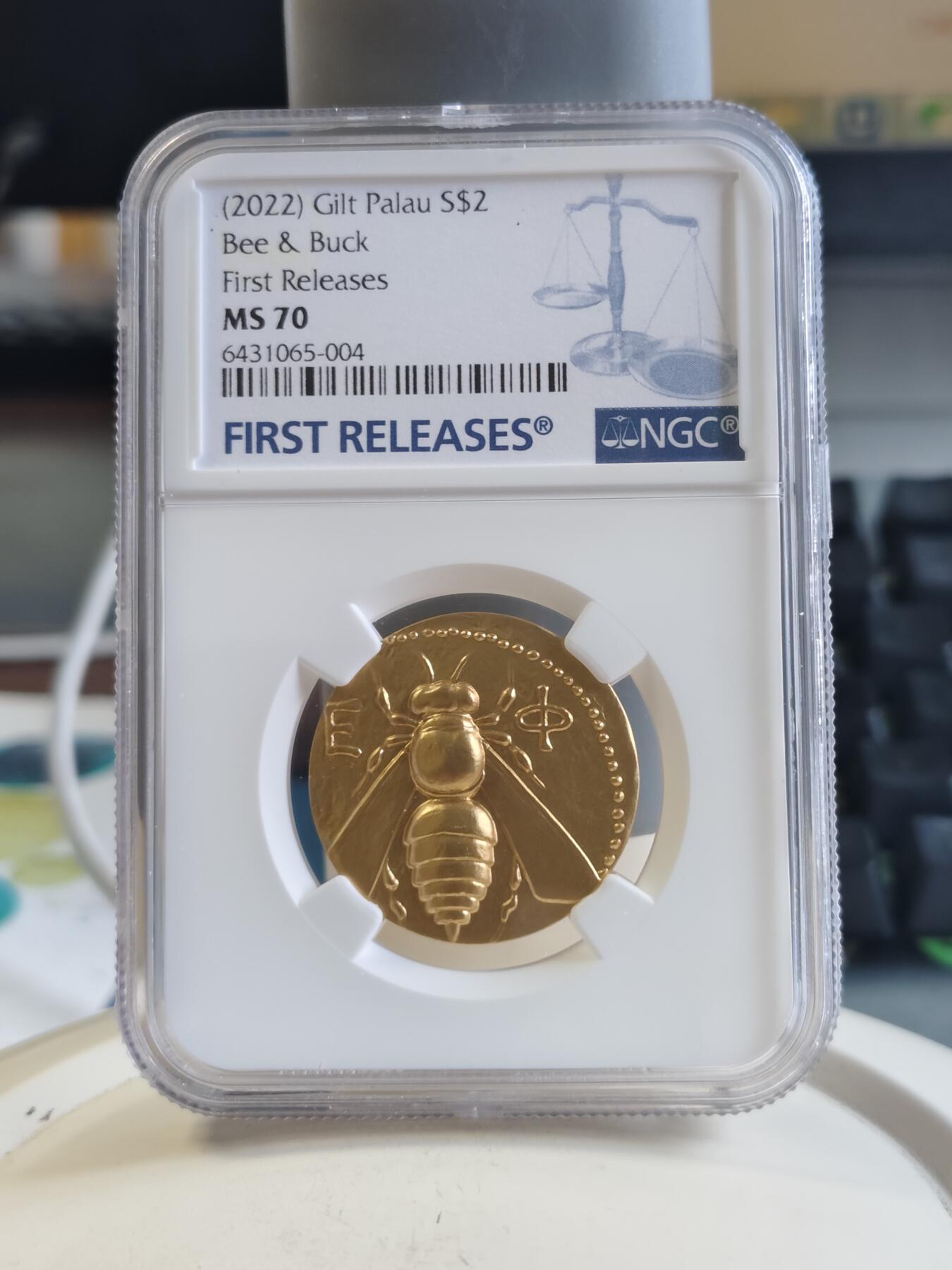 第166期拍卖【长期征集拍品】 帕劳2022年蜜蜂与雄鹿镀金纪念银币NGC-MS70首原盒证书，15克，999银，发行500枚