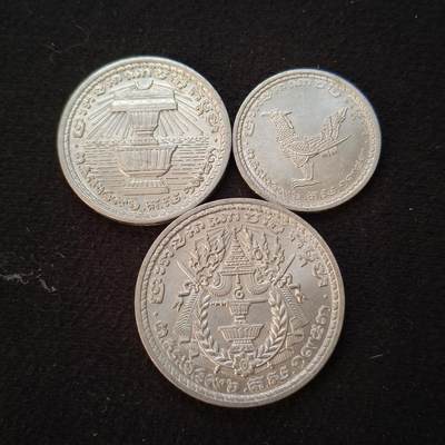 【全场包邮】纯粹捡漏拍443场 - 柬埔寨1959年原光3枚套币