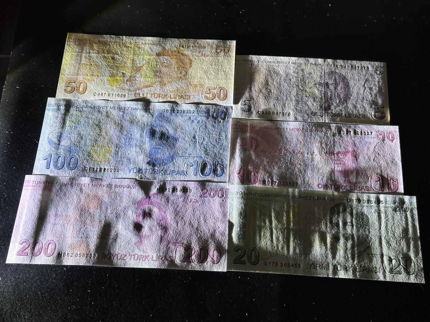 《外钞收藏家》第五百四十八期（本期以精品评级为主）（本平台长期征集拍品、欢迎藏友们联系合作） 2009年土耳其5-200里拉 全新UNC