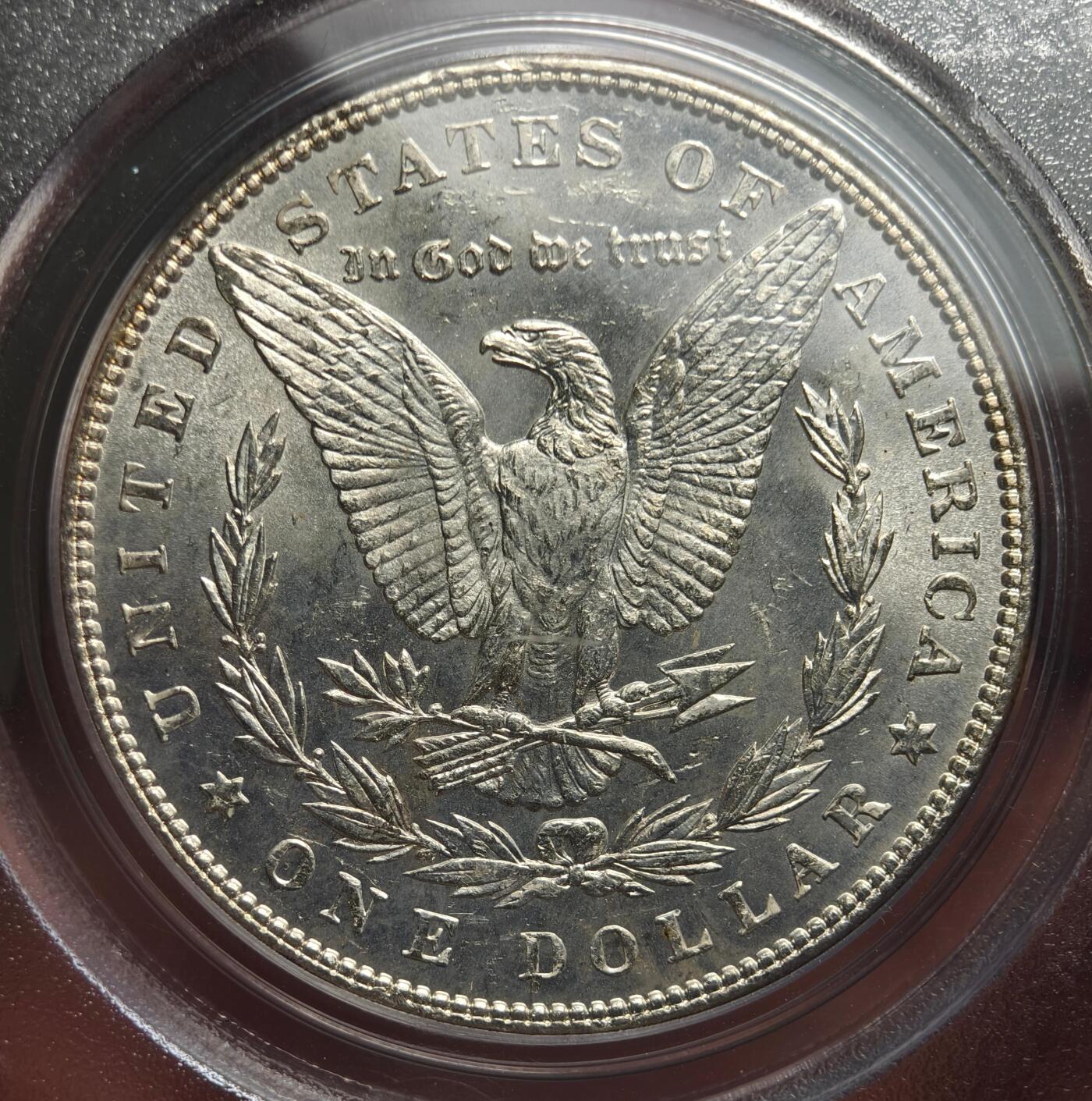 紫瑗钱币——第575期 美国 1886年  摩根 大头妹 1美元 银币 PCGS MS64 老盒 霜面银光，银霜细腻