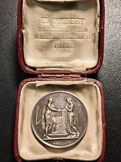 【德藏】世界币章拍卖第138期（拍品征集中~欢迎藏友联系） - 1883年(刻字) 法国结婚纪念银章 丰饶角边铭 带盒 刻字极其立体 直径约：34.8mm；重约：18.1g