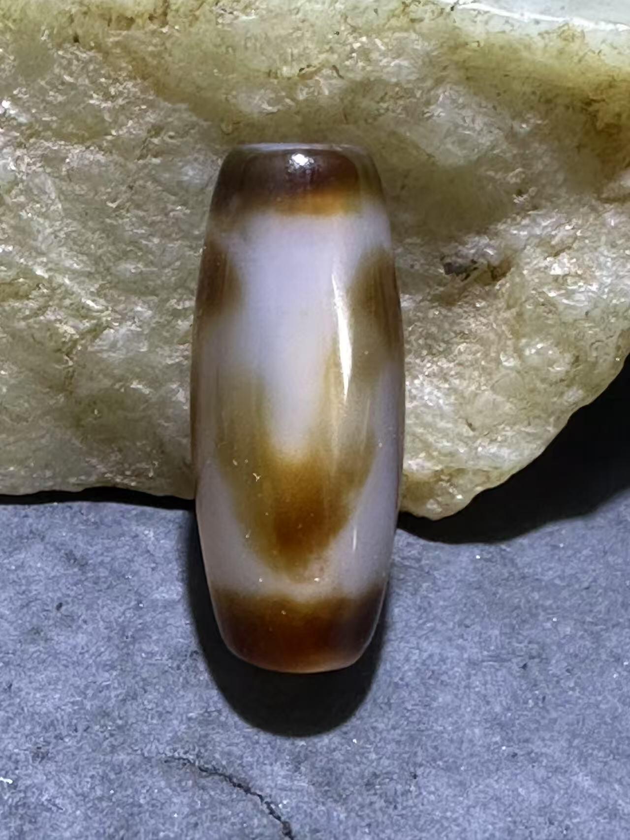 仅此一颗，藏传虎牙随形天珠一颗，