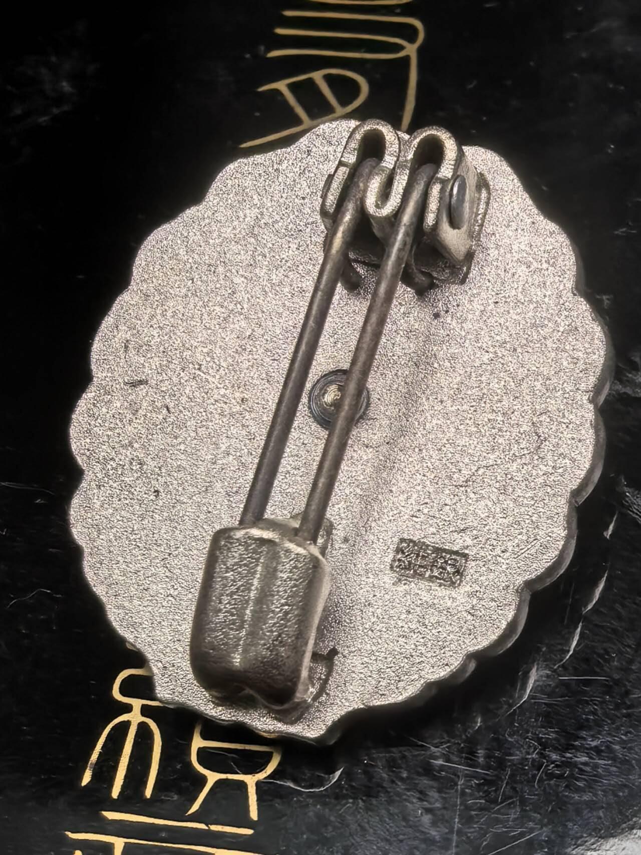 小驴勋章奖章收藏7月19日星期六晚18点拍卖（有偿代拍送拍规则在简介最后，参拍须阅读规则后再参拍，关系到运费包装发货时效真假辨别等关键信息）