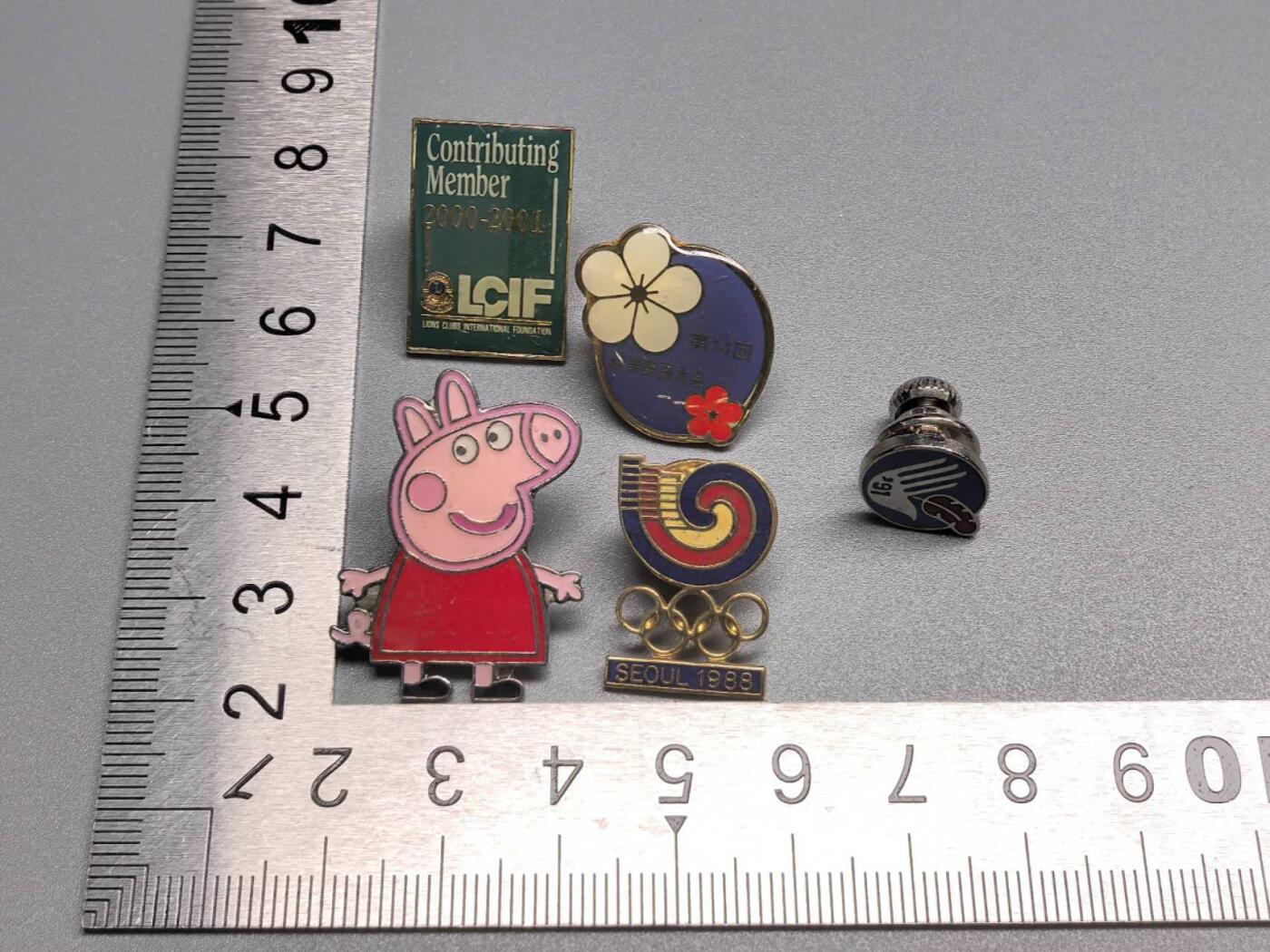 小驴勋章奖章收藏7月19日星期六晚18点拍卖（有偿代拍送拍规则在简介最后，参拍须阅读规则后再参拍，关系到运费包装发货时效真假辨别等关键信息）