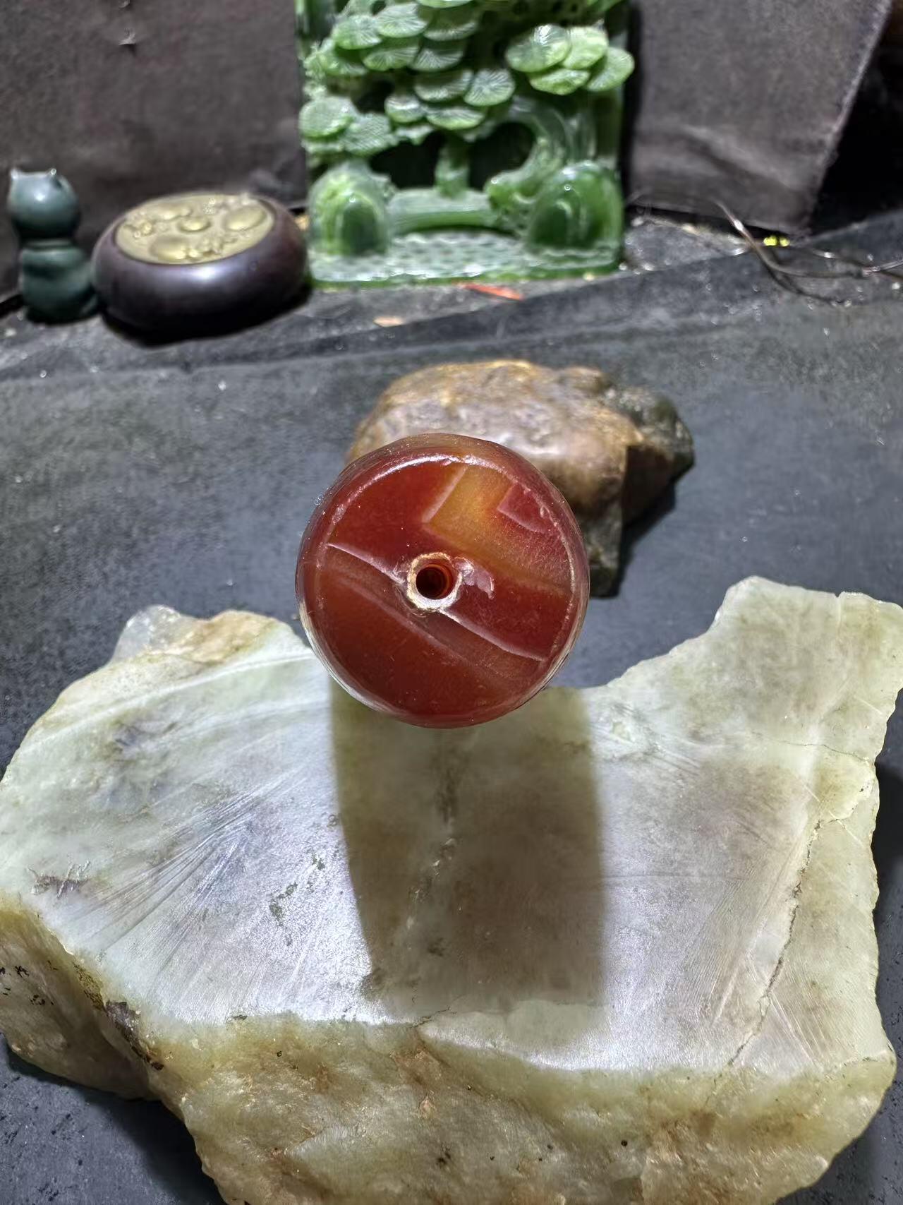 巨无霸天眼风化纹缠丝玛瑙大桶珠（把件)一颗
