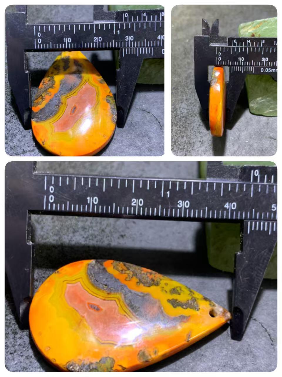 原皮高玉化草花纹战国红玛瑙通货吊坠一个，