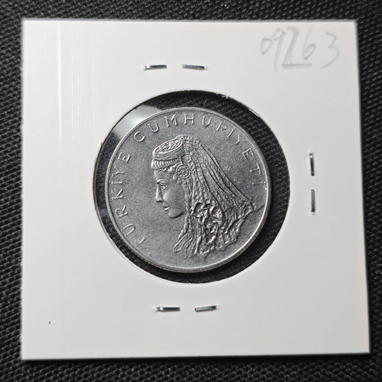 KK钱币收藏小铺 第309期 2月预留时间 周末发货 1974土耳其50库鲁 好品 披纱女士