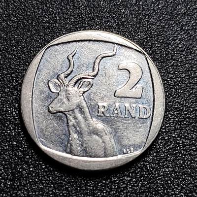 泉币菌-第55场-各国散币场 - 南非2兰特 跳羚23mm铜镀镍币