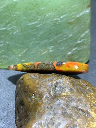 原皮高玉化草花纹战国红玛瑙通货吊坠一个， 原皮高玉化草花纹战国红玛瑙通货吊坠一个，