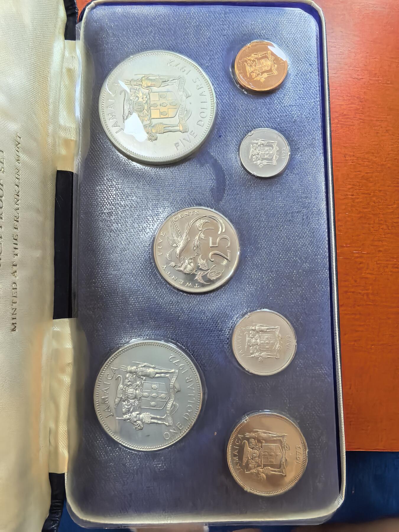 长老汇蛇年精选第二十五场拍卖 1972牙买加7枚精制套币，盒证全