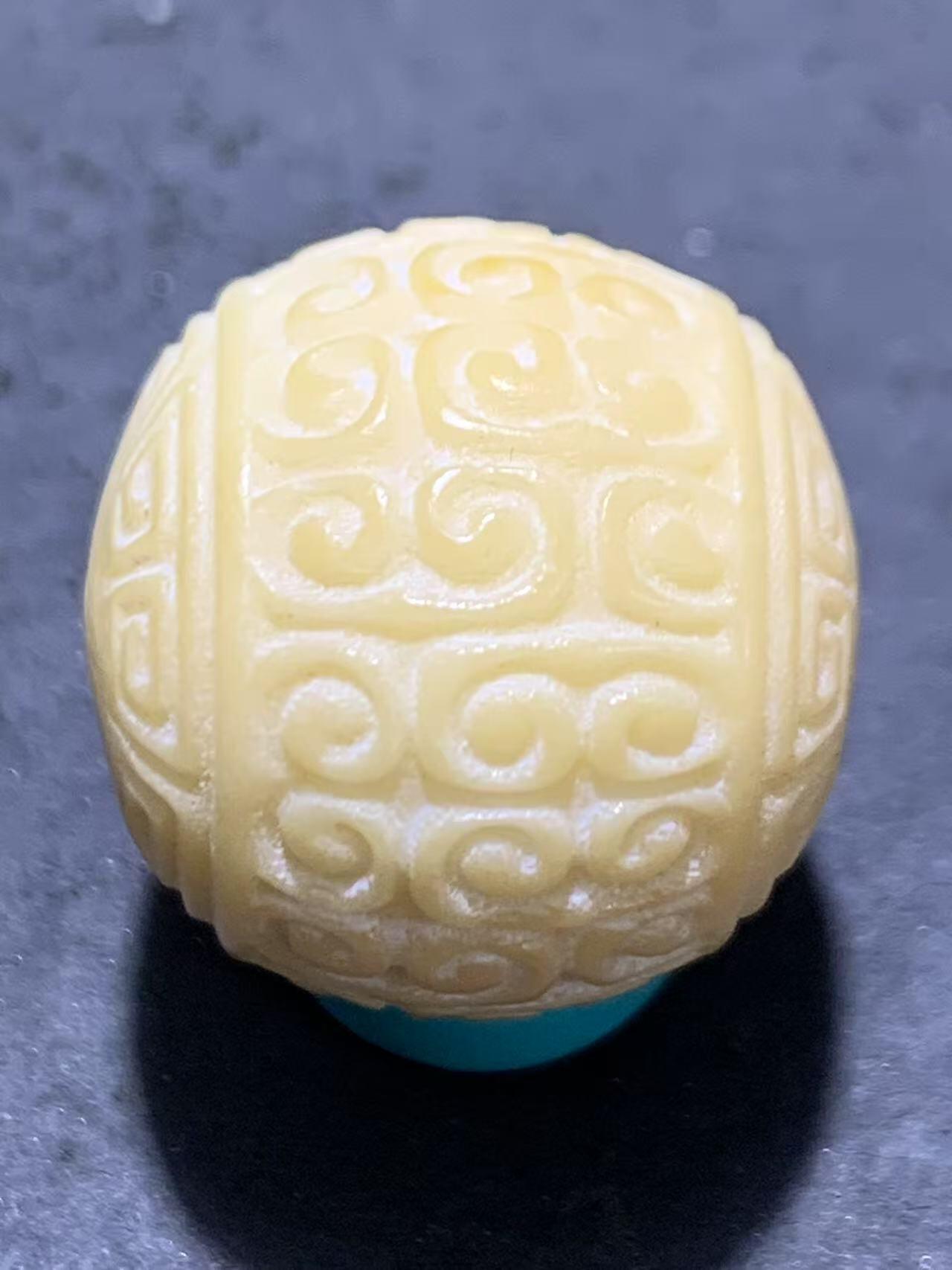 精美像呀果雕刻回纹珠一颗