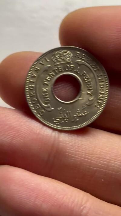 文馨钱币收藏第 261 场，优选品质银币，铜币场，本场拍品不预留，中拍不满包邮请付邮费 稀少原光 UNC 品 1938 年英属西非乔治六世 1/10 便士
