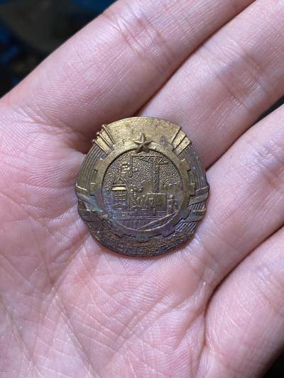 徽章专拍场 - 1960年太原钢铁厂三大工程投产纪念章