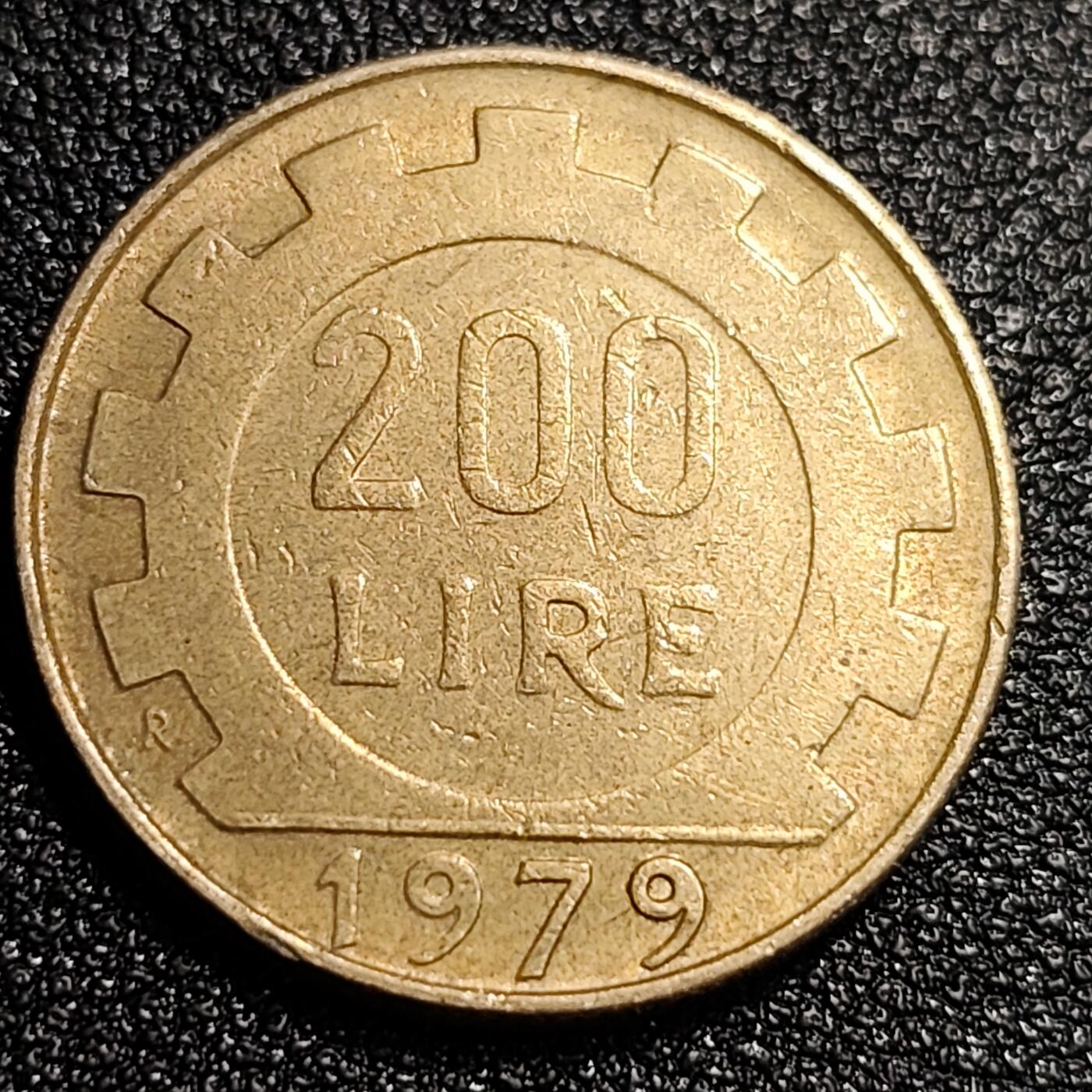泉币菌-第56场-各国散币场 意大利1979年200里拉 丰收女神 齿轮 铝青铜币 外国硬币 24mm 