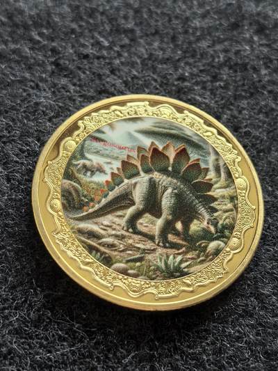 外国优质老铜币纪念章银币，周六晚上九点倒数截拍，满百包邮，出差2周7月20日发货,可寄存半年，喜欢朋友微信扫描二维码可直接参拍 - 苏联恐龙纪念章-剑龙，直径39.8mm，重29克