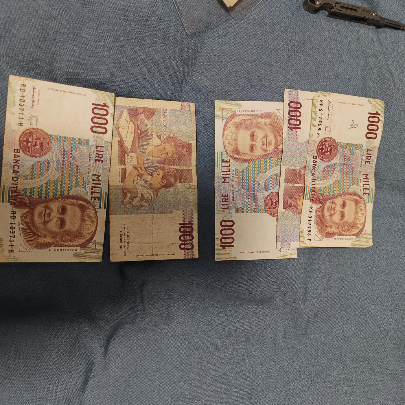 泡泡币外币第六十一场可代拍15038385335微信