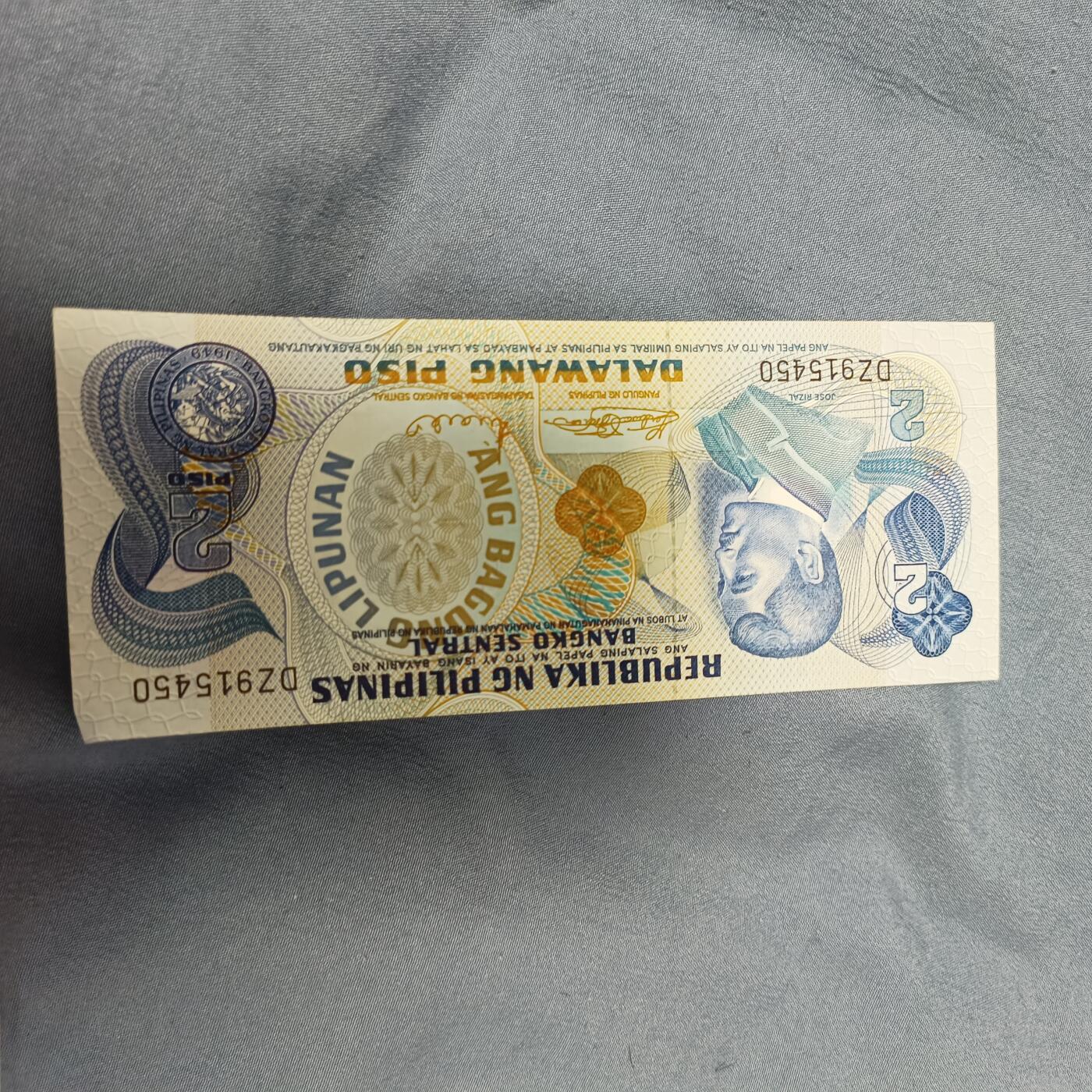 泡泡币外币第六十一场可代拍15038385335微信