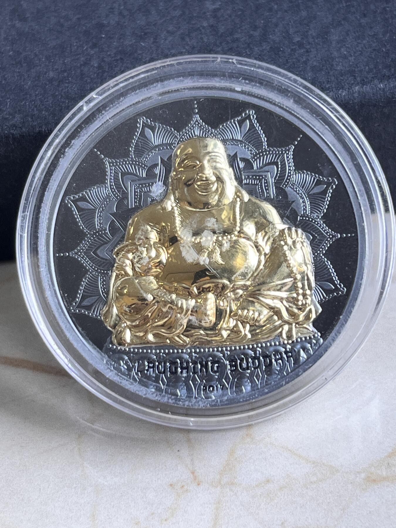第166期拍卖【长期征集拍品】 帕劳2017年笑口常开大肚弥勒佛2盎司镀金黑色银币，999银，发行888枚，塑料盒有瑕疵