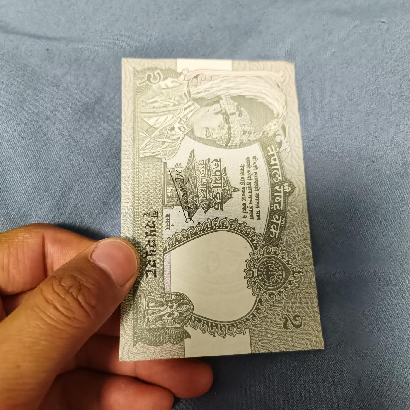 泡泡币外币第六十一场可代拍15038385335微信 尼泊尔