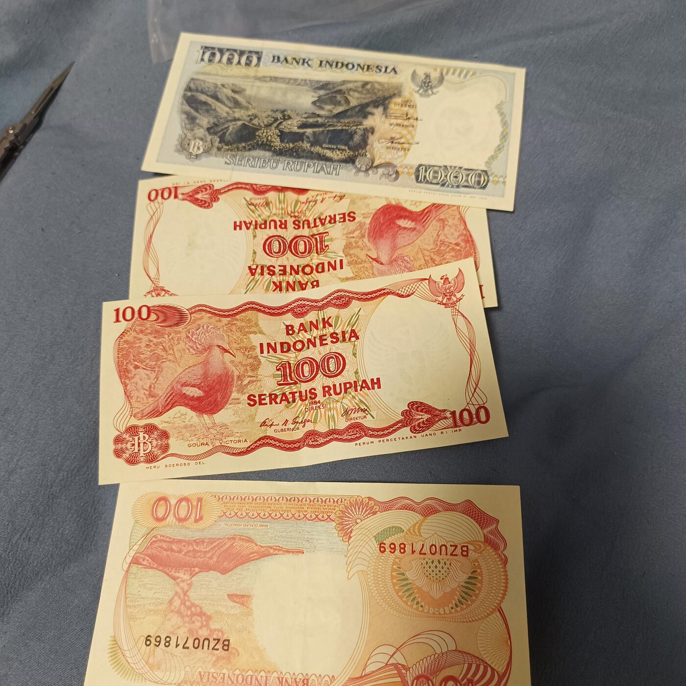 泡泡币外币第六十一场可代拍15038385335微信 印尼一堆