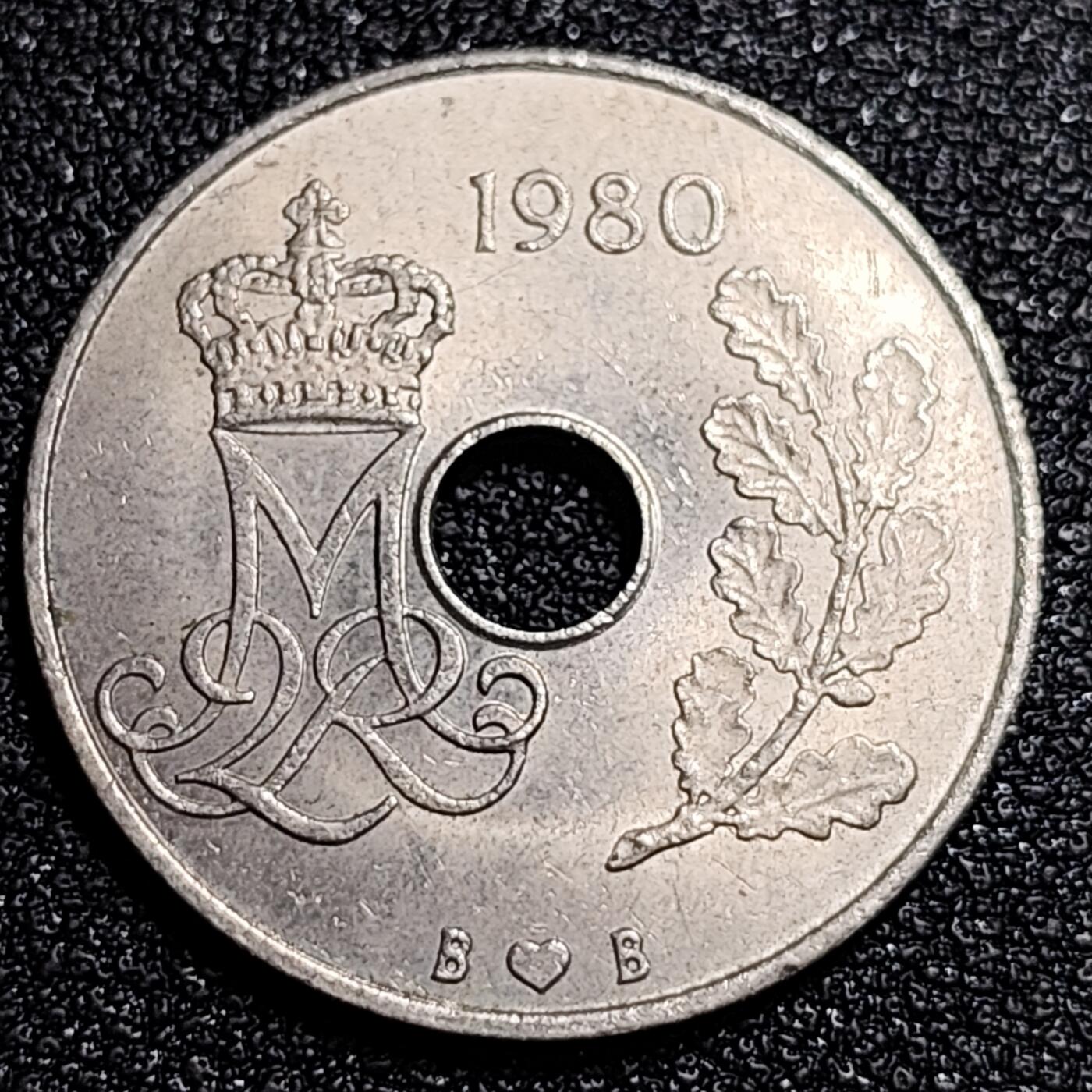 泉币菌-第56场-各国散币场 丹麦1980年25欧尔中孔镍币 玛格丽特二世花押 