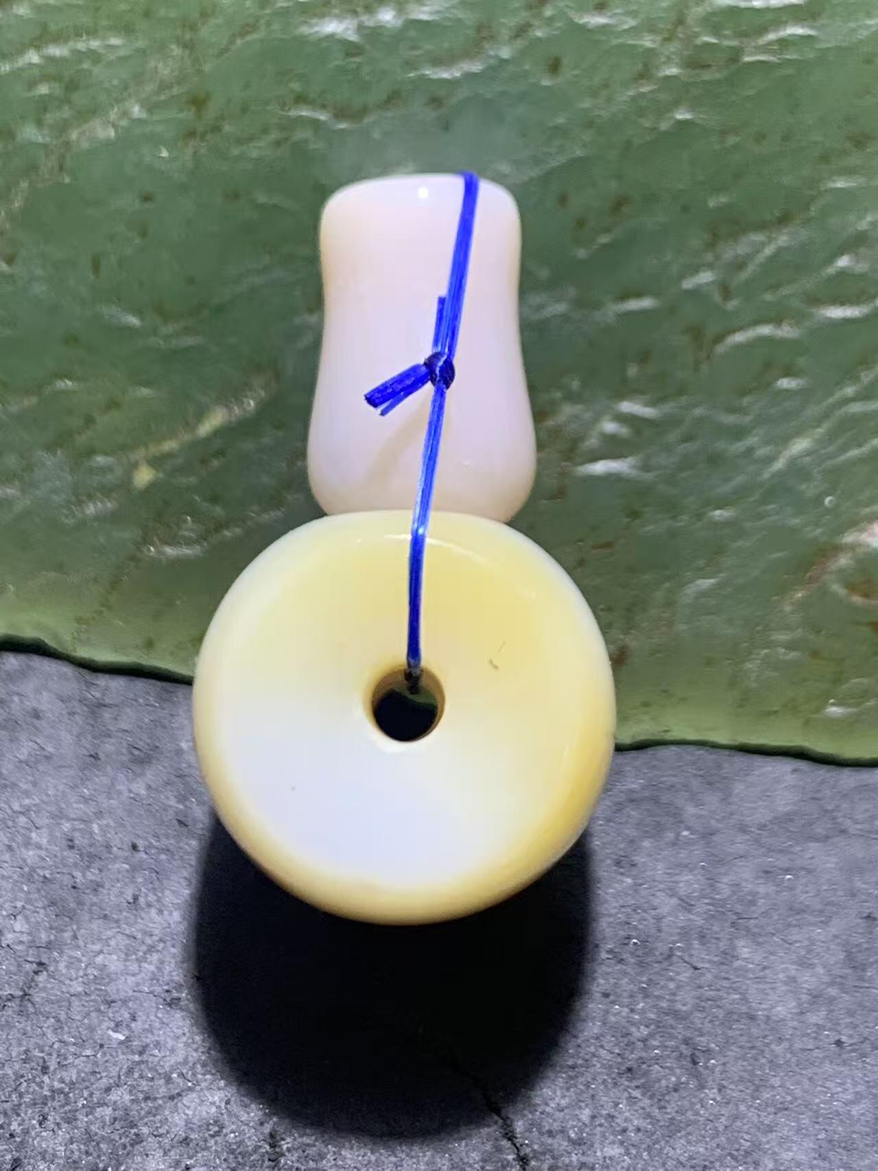 精美高玉化缠丝玛瑙佛头三通一套，，