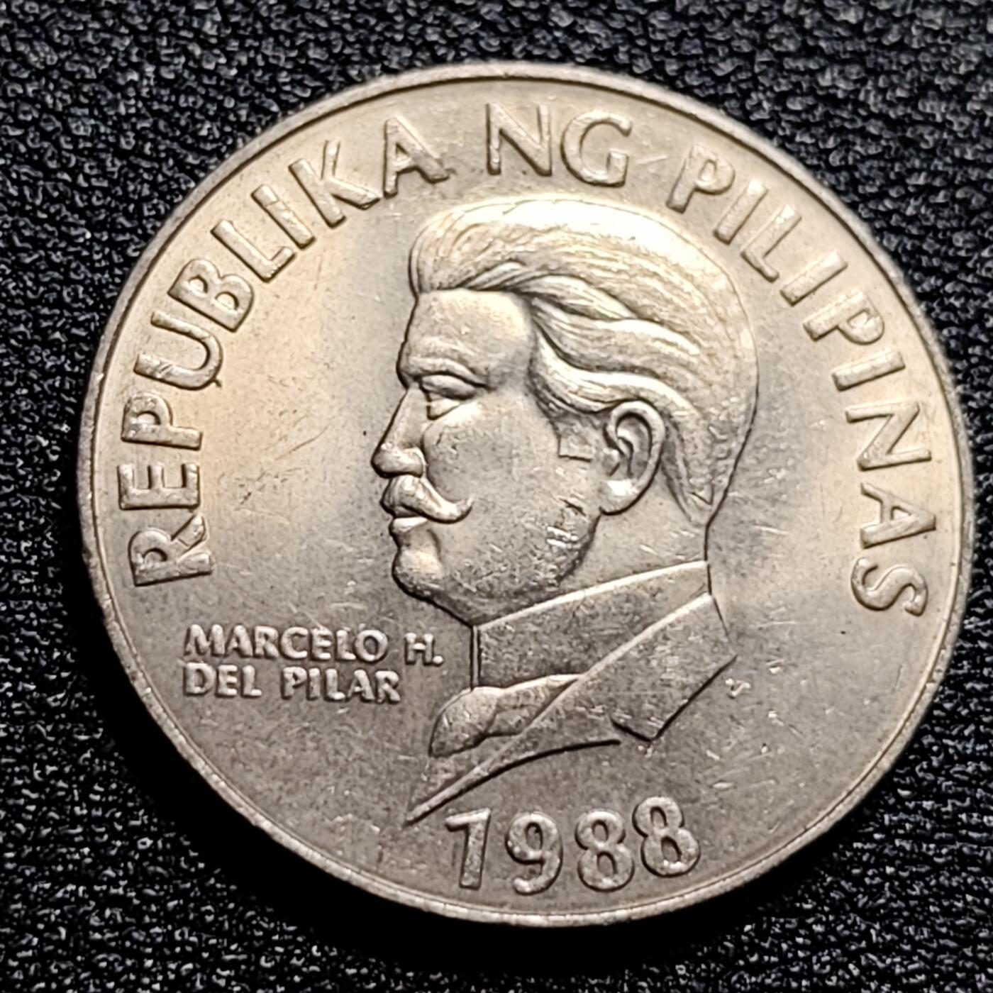 泉币菌-第57场-各国散币场 带底光 美品 菲律宾1988年50分铜镍币 25MM 食猴鹰 