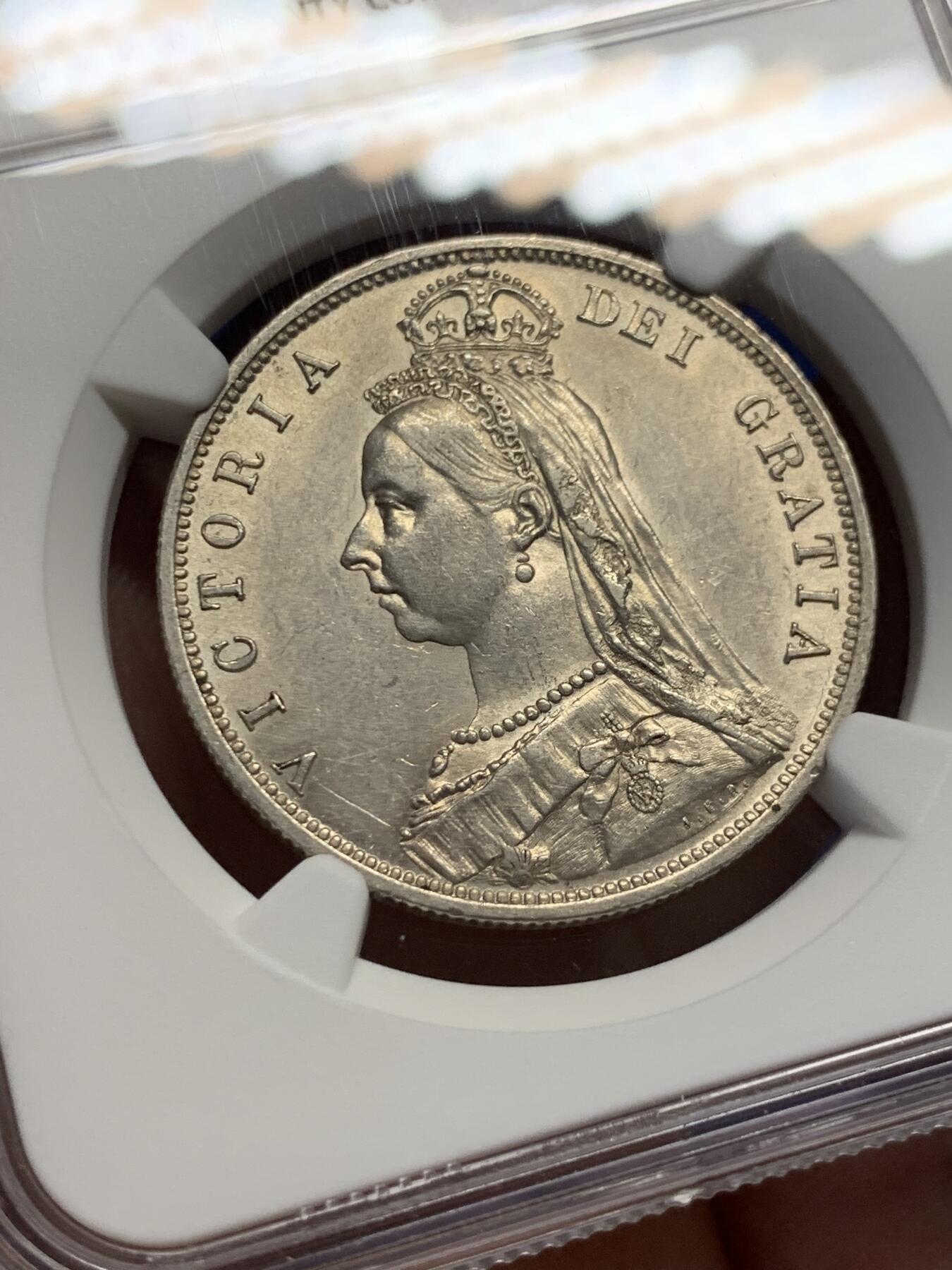 《竞宝斋》第403场 周日，周一，2场连拍 （全场包邮） NGC AU58 英国1887年维多利亚半克朗银币