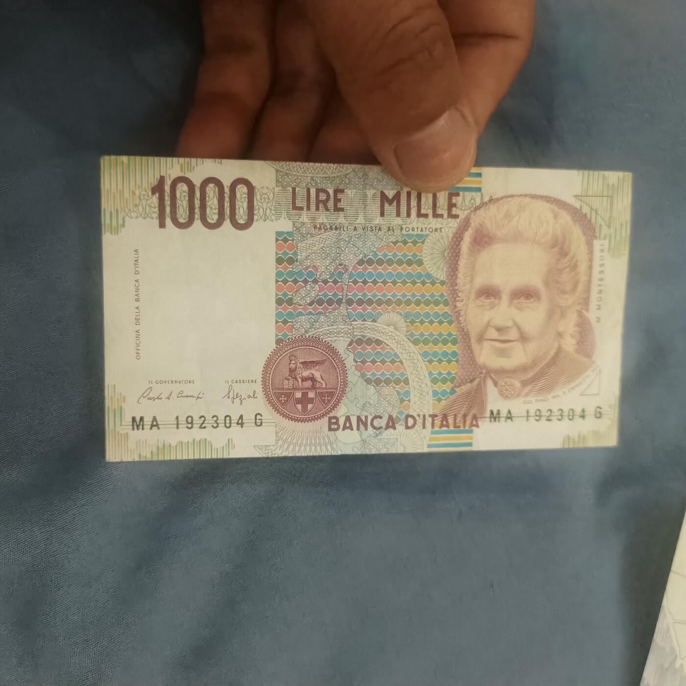 泡泡币外币第六十二场可代拍15038385335微信 意大利1000