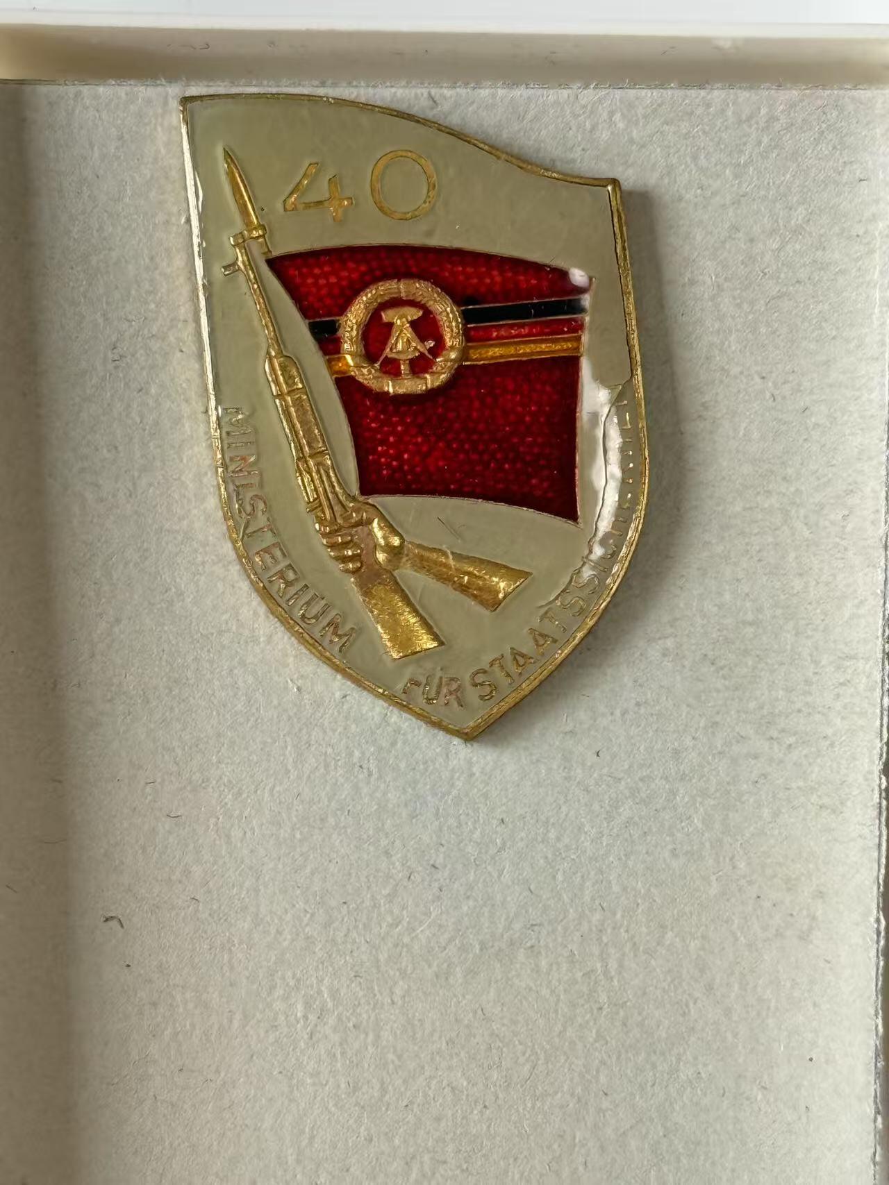 RimeNova韵星2025军品类夏季拍卖会-- RimeNova 2025 Summer Militaria Sale 民主德国史塔西四十周年带盒