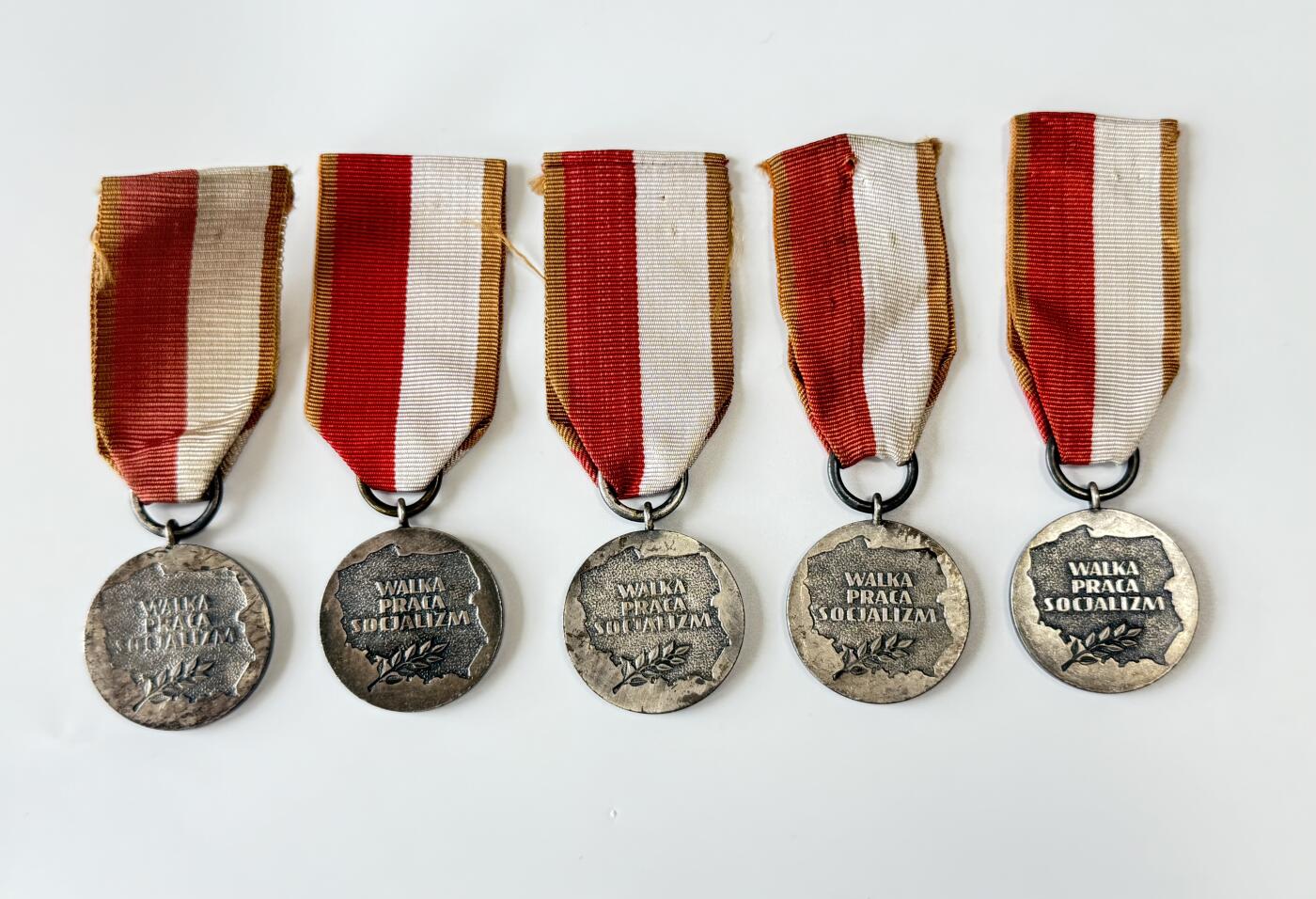 RimeNova韵星2025军品类夏季拍卖会-- RimeNova 2025 Summer Militaria Sale 波兰人民共和国成立十五周年奖章一组