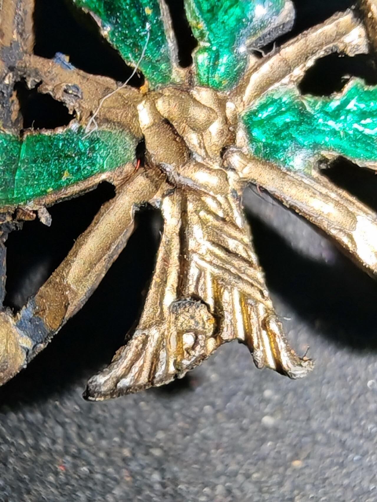 凯旋世界勋赏（第15期）（欢迎送拍）（对拍品有疑问请询问客服，不接受到手刀，出价默认拍品品相。请认真阅读拍卖规则！出价默认已认可！）（收到货请录制开箱视频，无视频概不处理问题。） 法国珠宝商三共军官级荣誉军团勋章银制核心金制打标（核心分体）28.1g