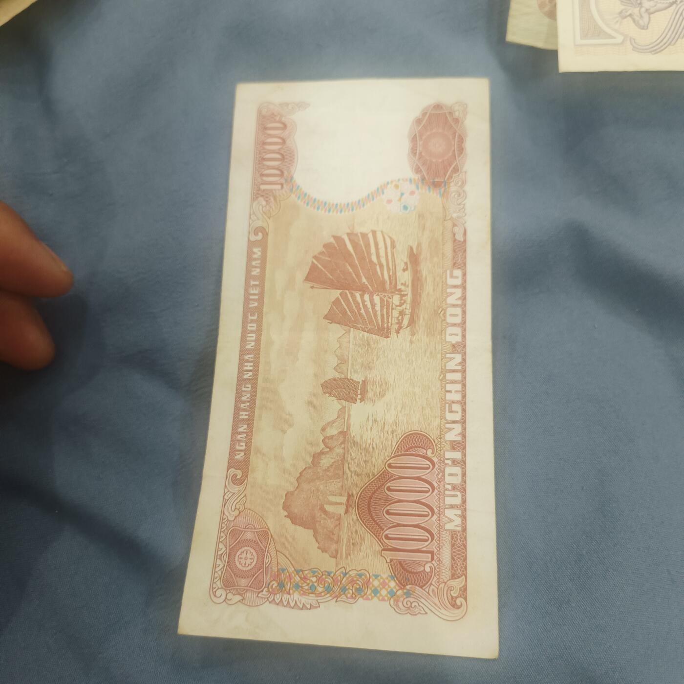 泡泡币外币第六十二场可代拍15038385335微信 越南1万