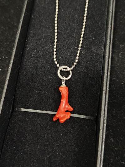 0元起拍勋章 第279期 咸鱼国勋章拍卖专场 7月23日（周日）下午6：00开始 日本中古有机宝石项链带盒